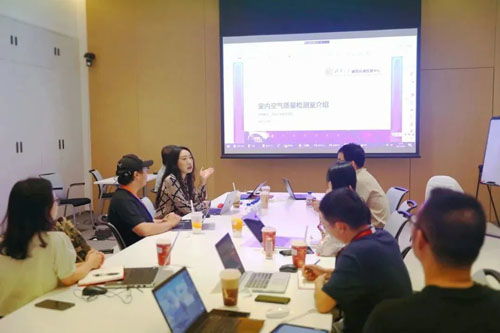 清華大學(xué)科研代表蒞臨無(wú)限極，共話創(chuàng)新，深化技術(shù)交流合作